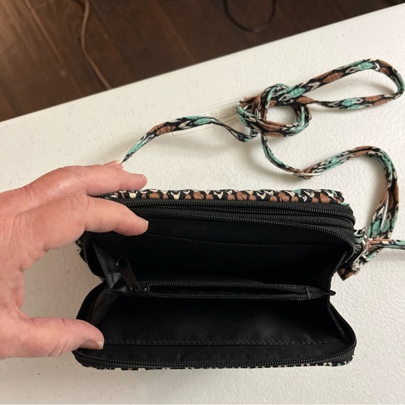 Vera Bradley 3 in 1 wallet Sierra Pattern Retired - Picture 4 of 5